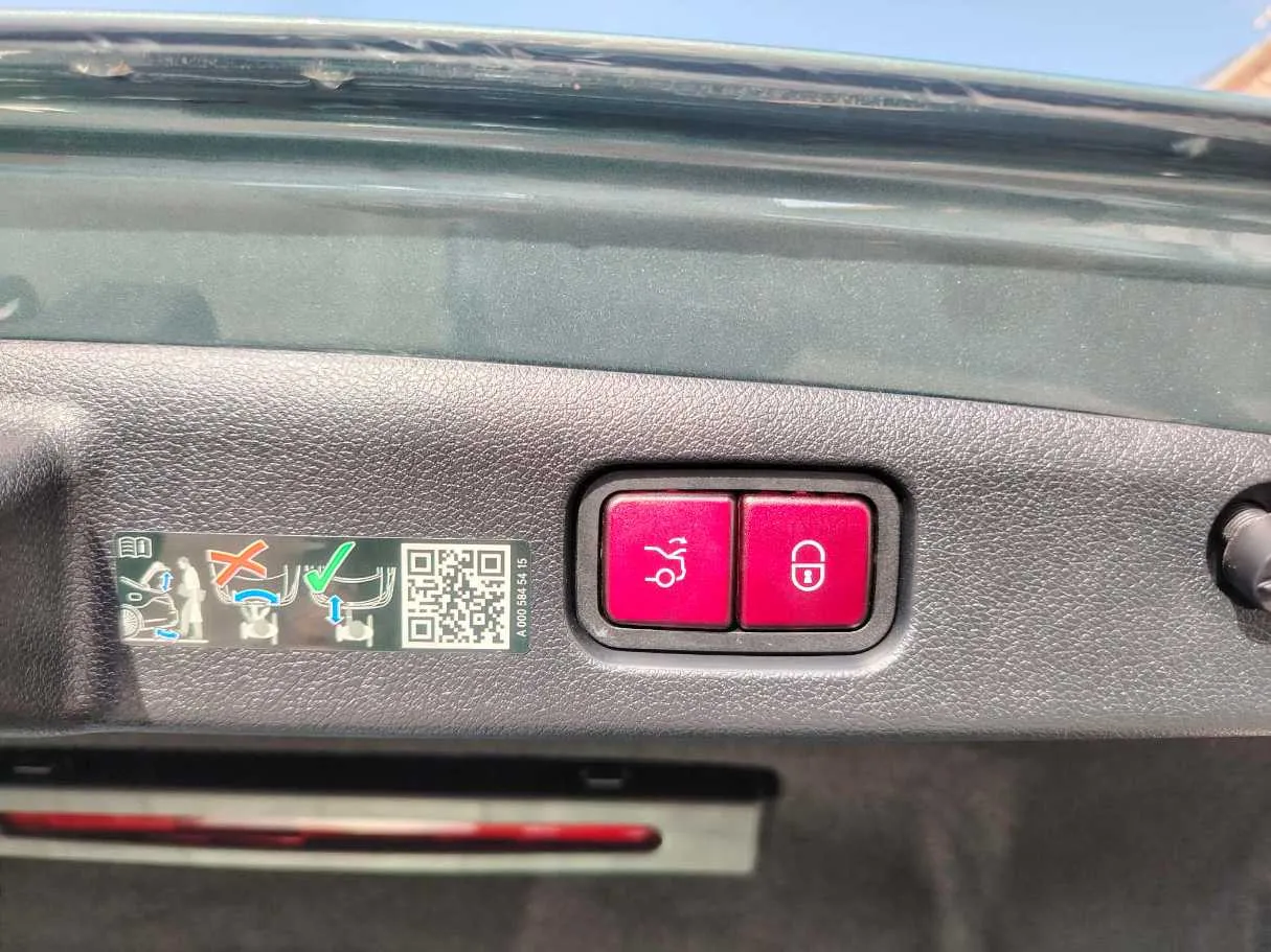 Car image 33