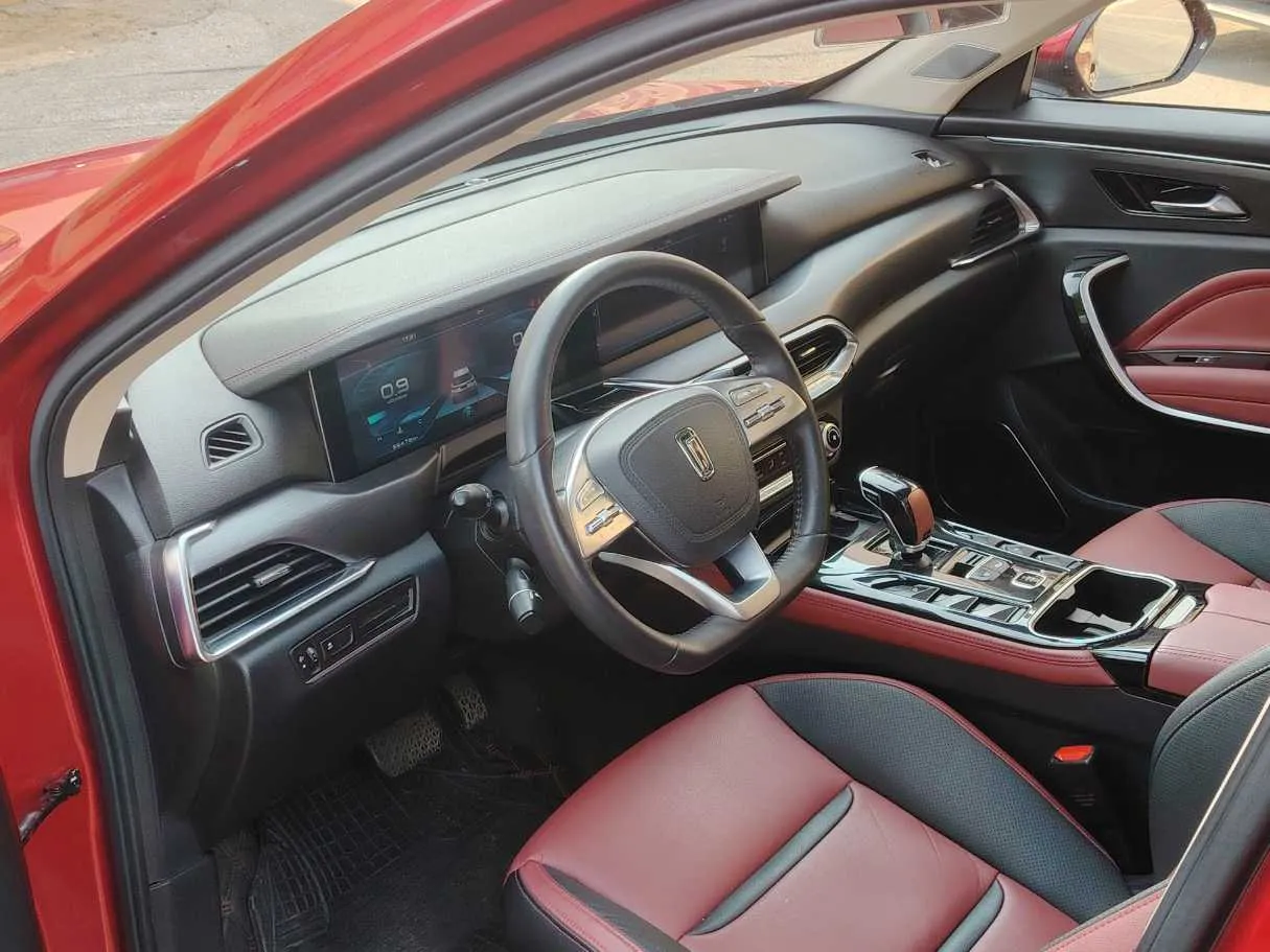 Car image 12