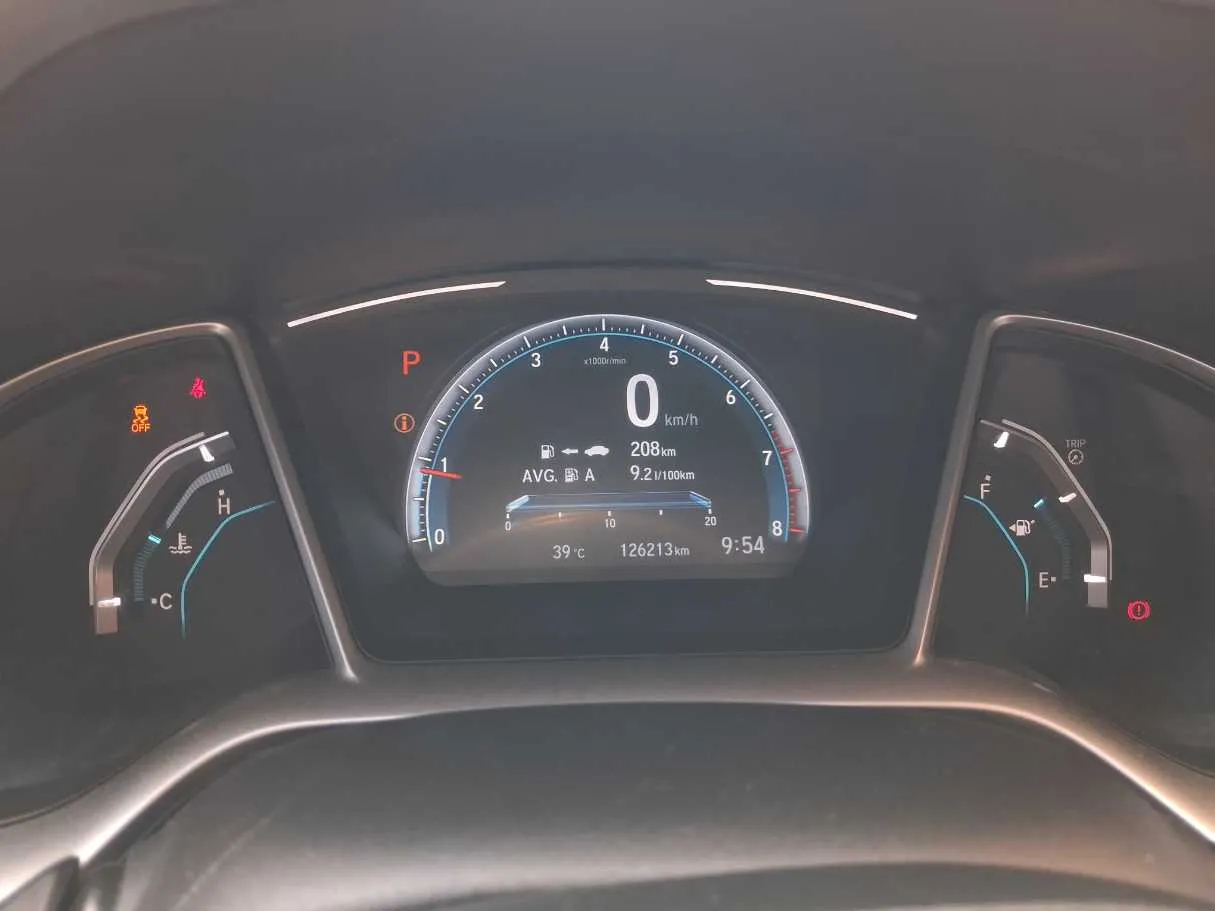Car image 19