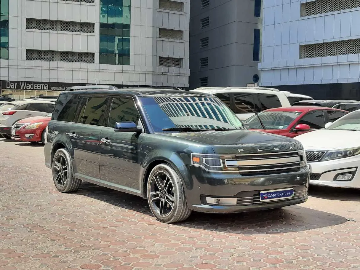 Car image 3