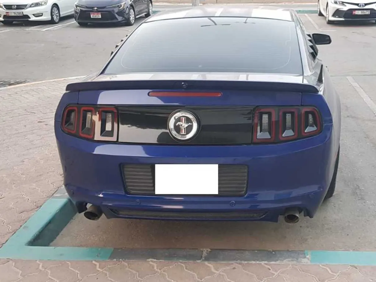 Car image 8