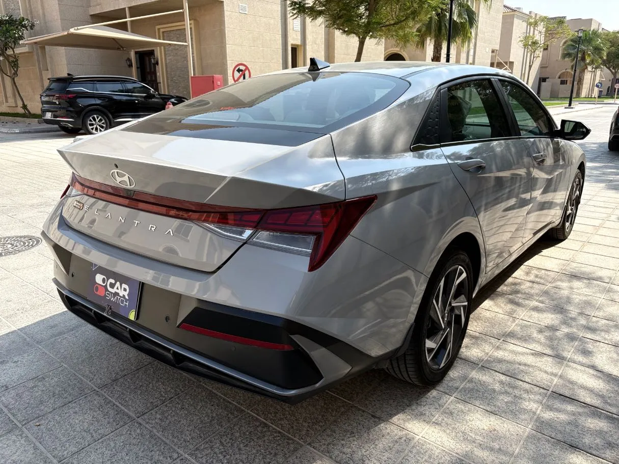 Car image 5