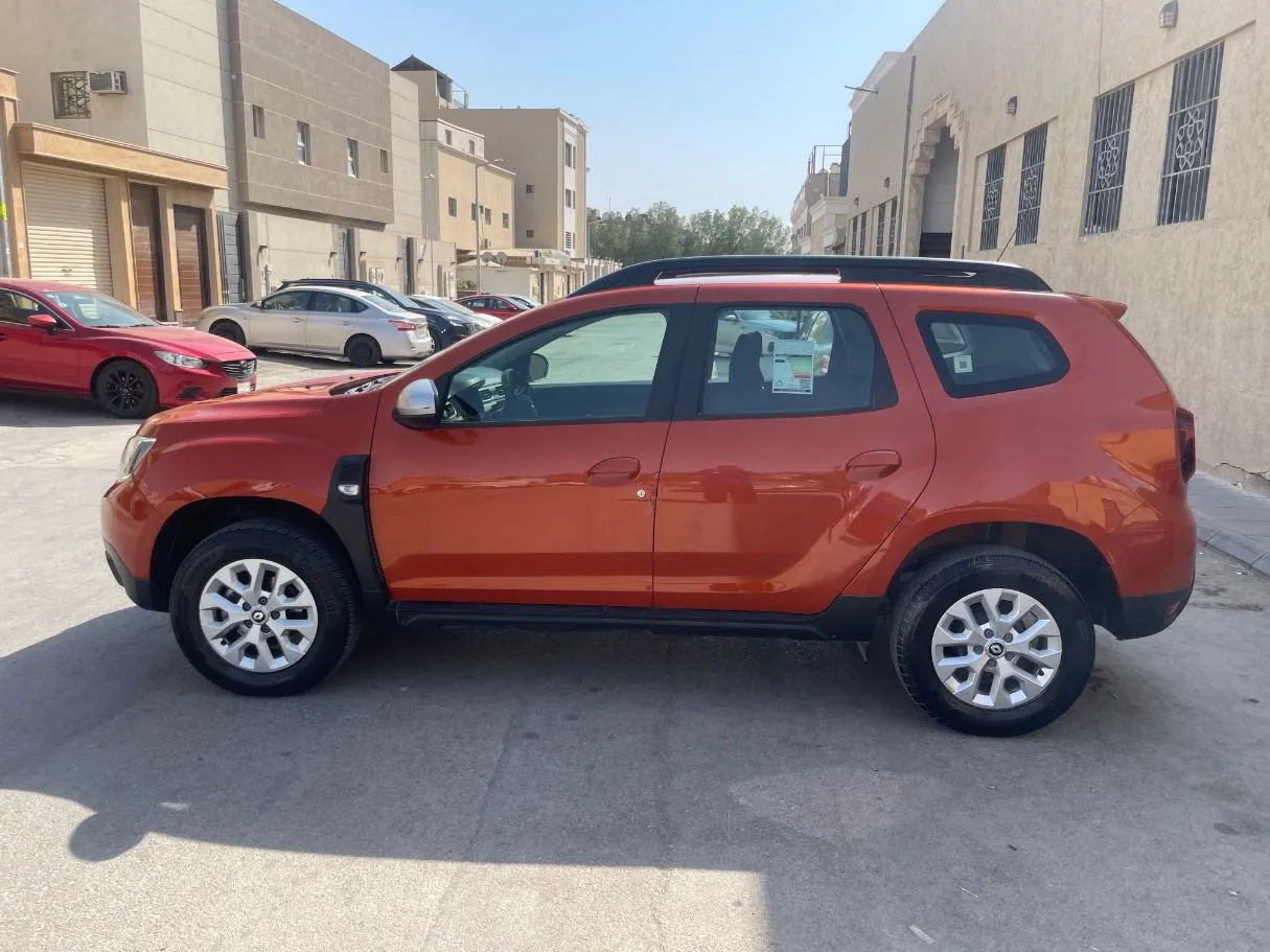 Car image 8