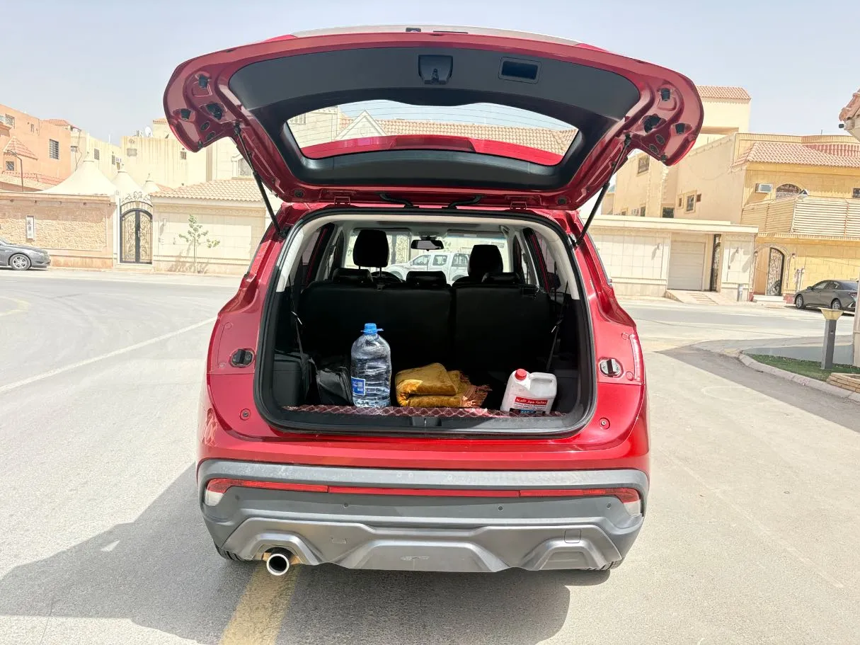 Car image 23