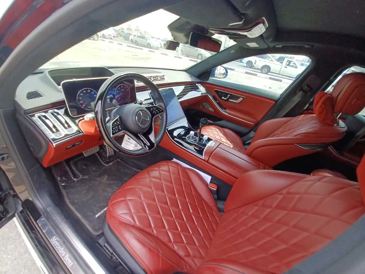 Car image 11
