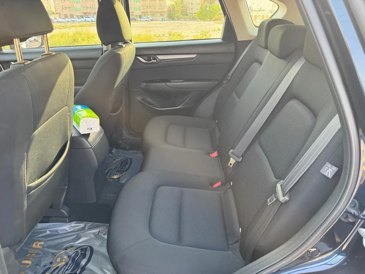 Car image 8