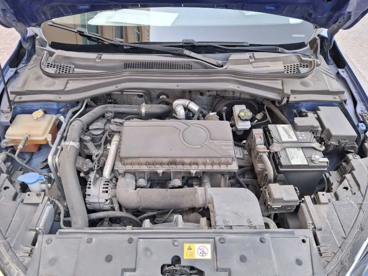 Car image 21