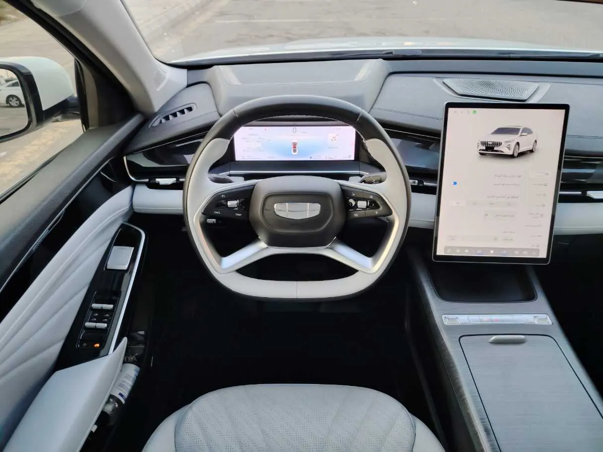 Car image 24