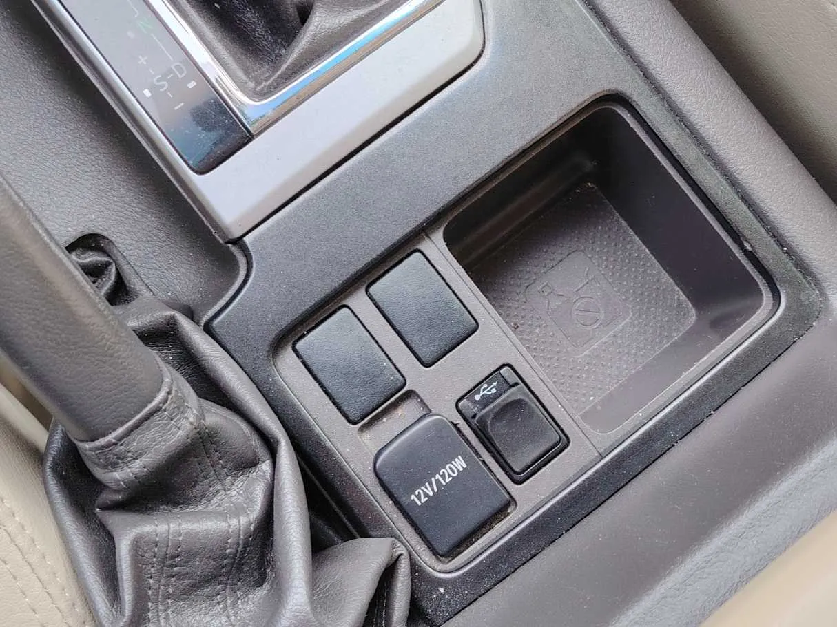 Car image 21