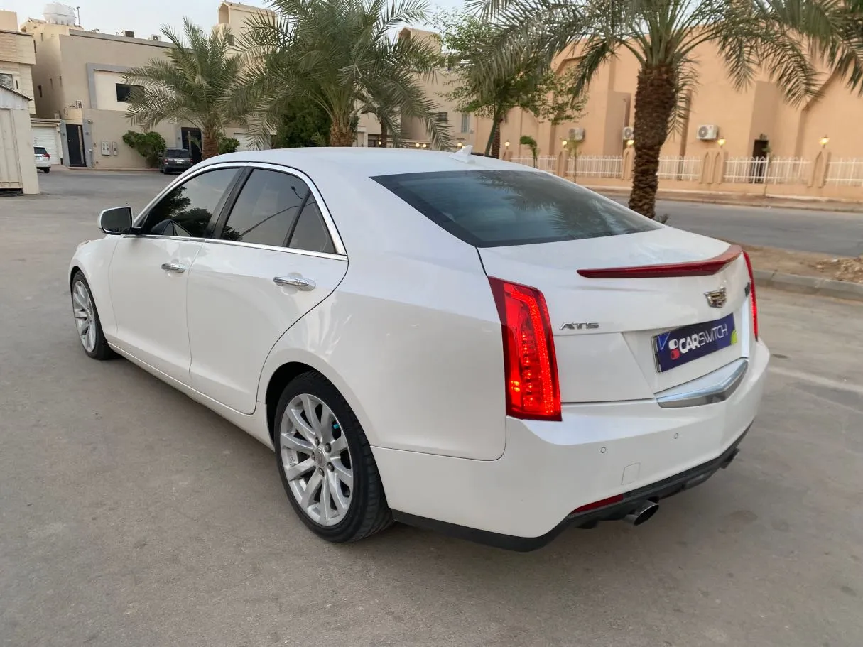 Car image 8