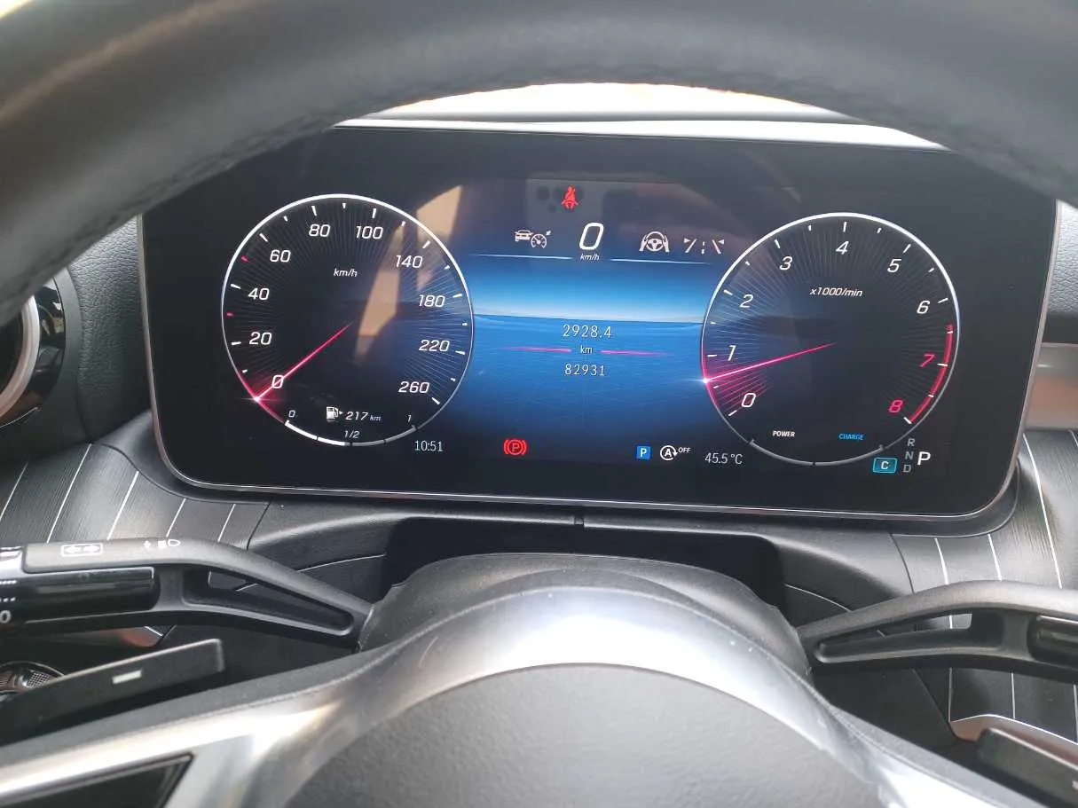 Car image 15