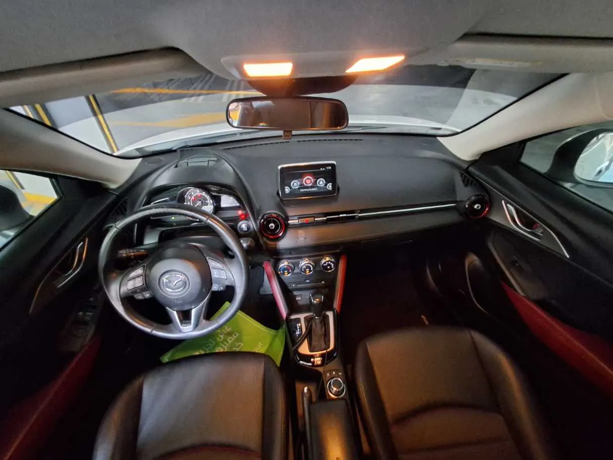 Car image 15