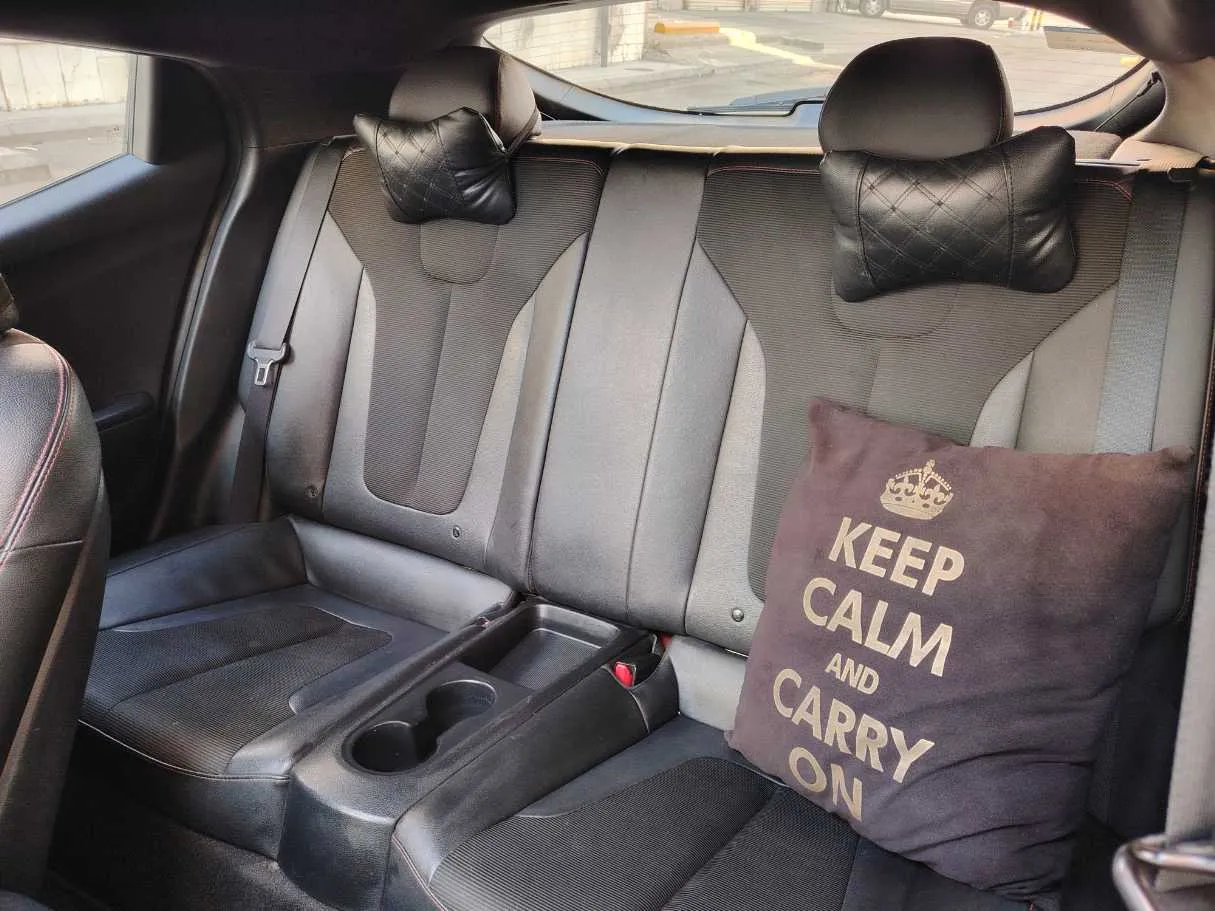 Car image 15
