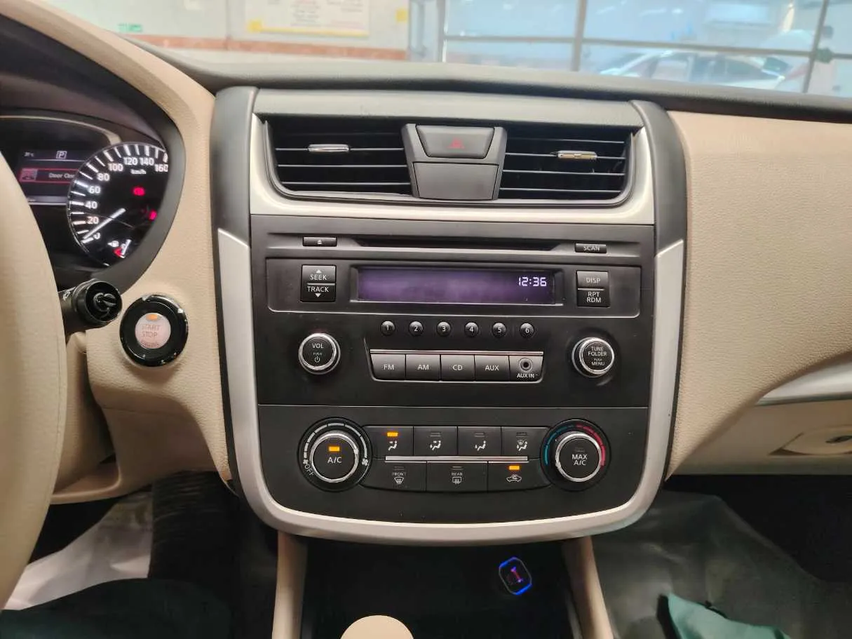 Car image 23