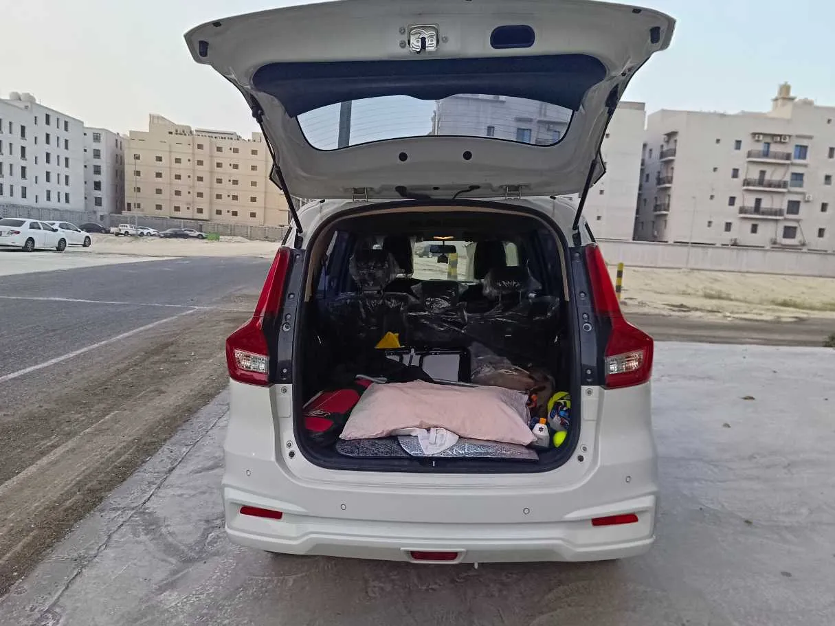 Car image 25