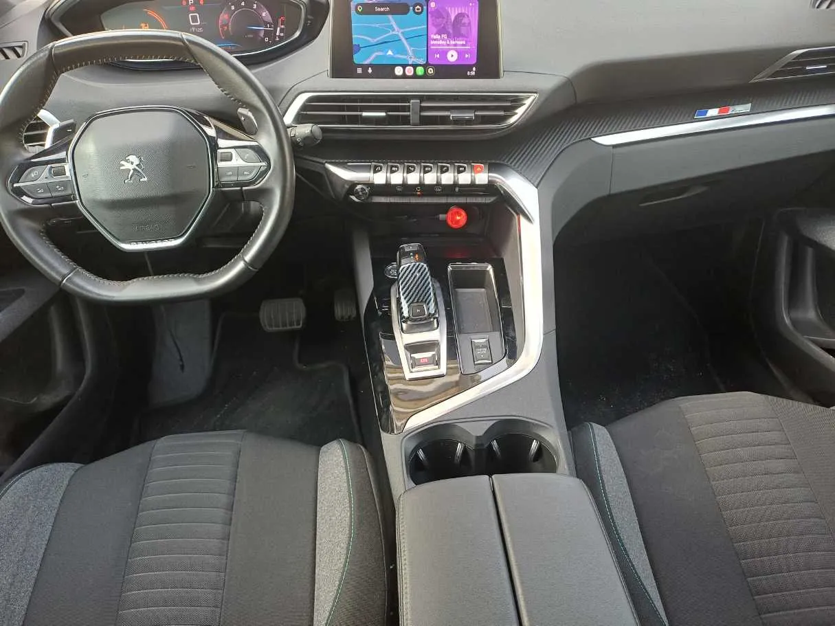 Car image 15