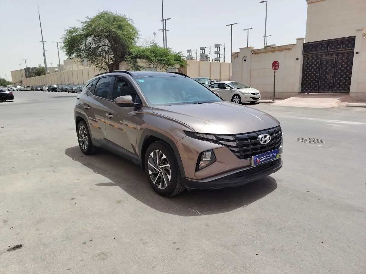 Car image 3