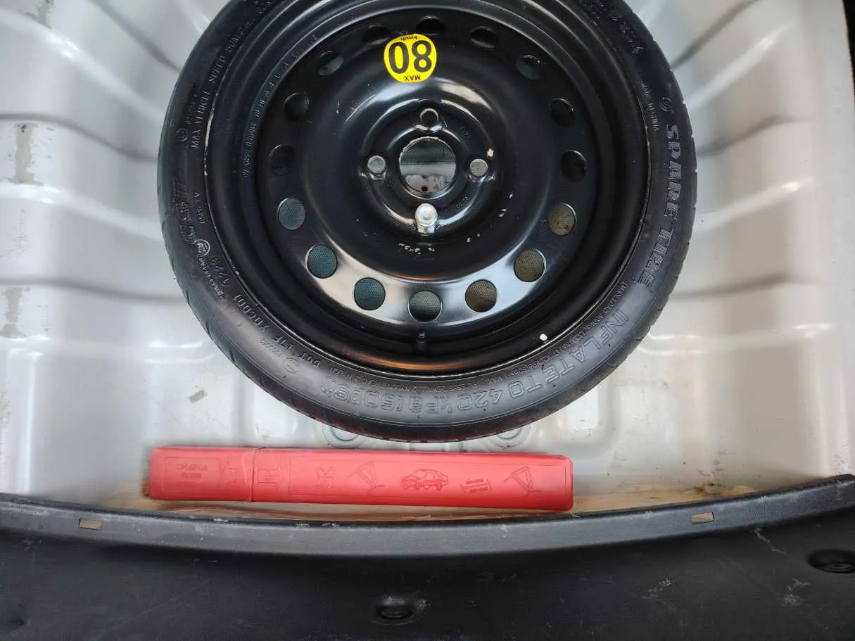 Car image 29