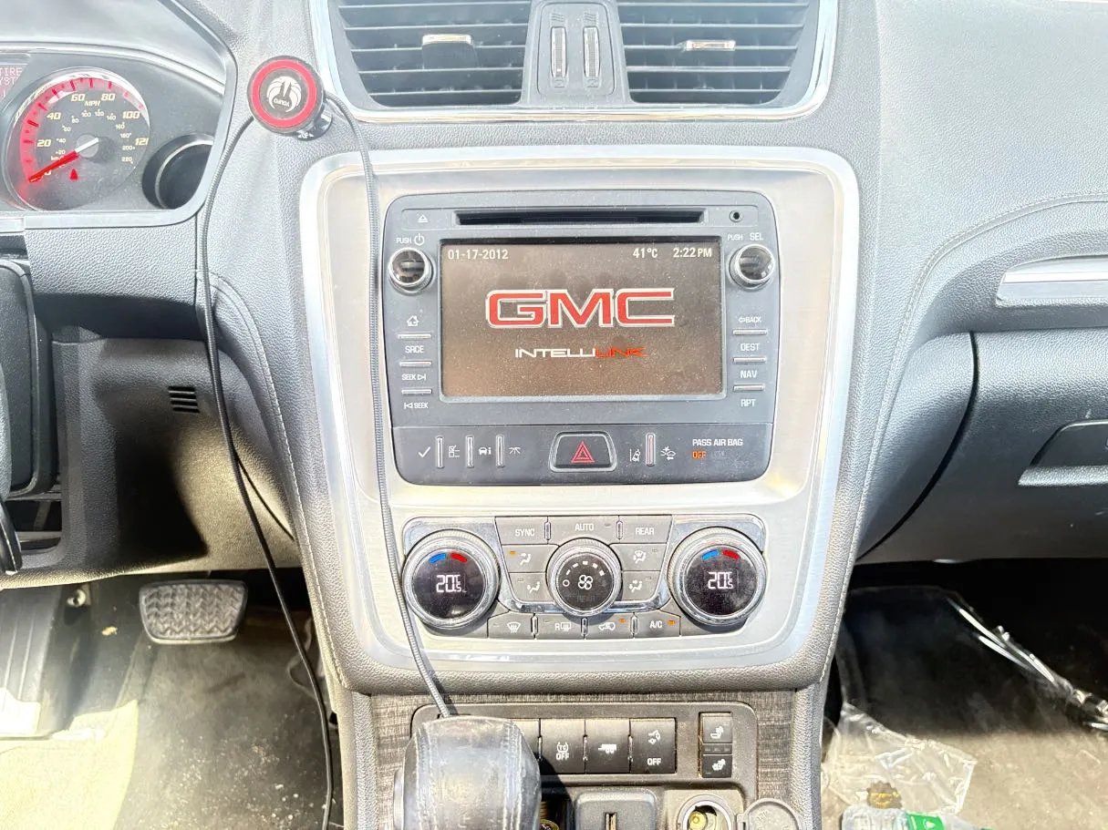 Car image 17
