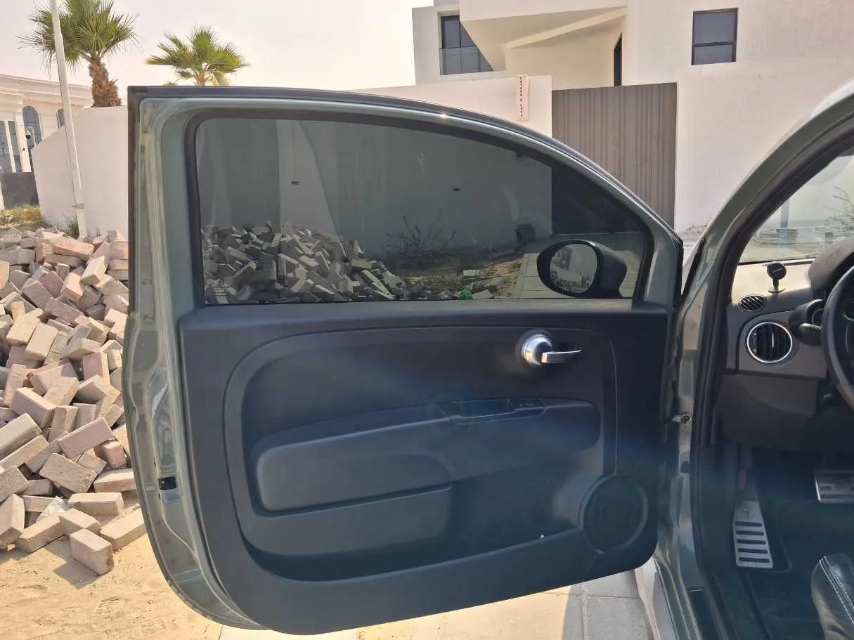 Car image 10