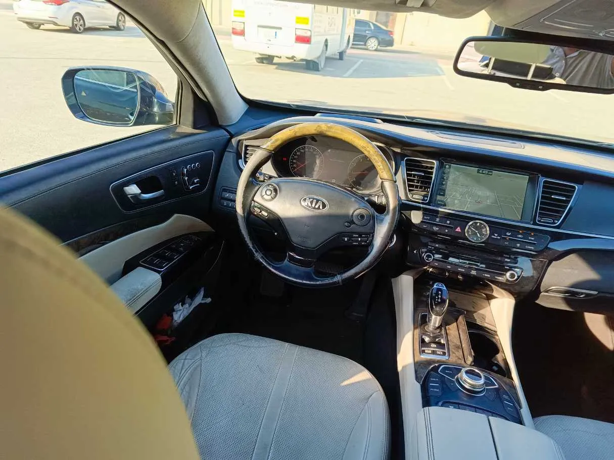 Car image 21