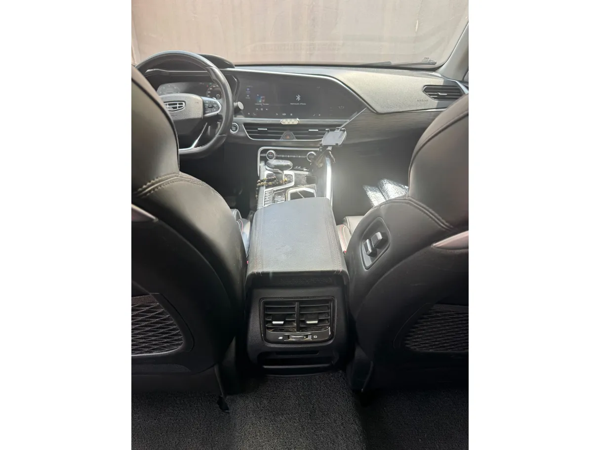 Car image 20