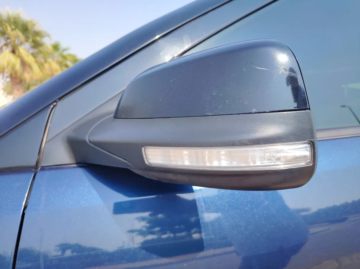 Car image 28