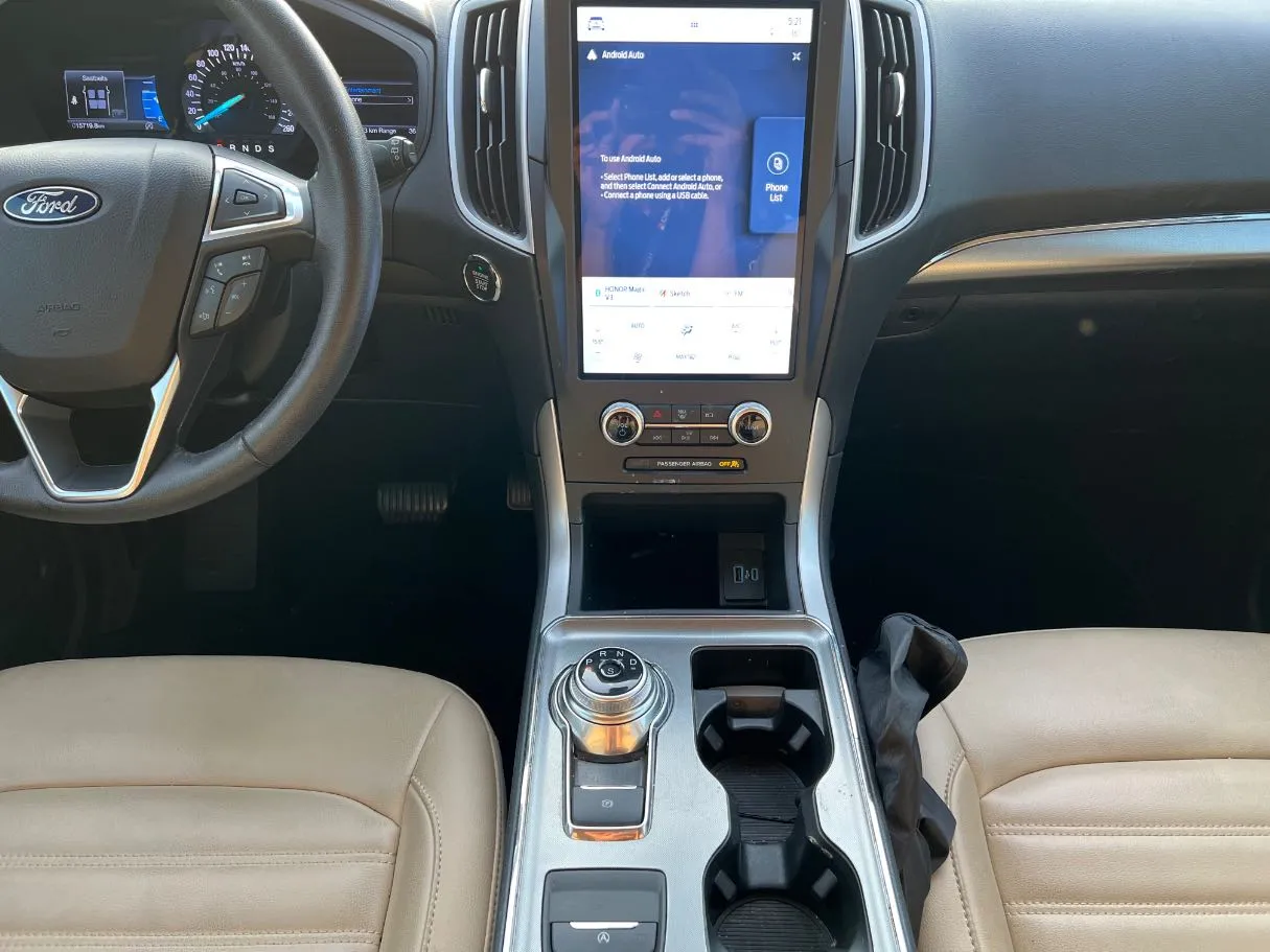 Car image 16
