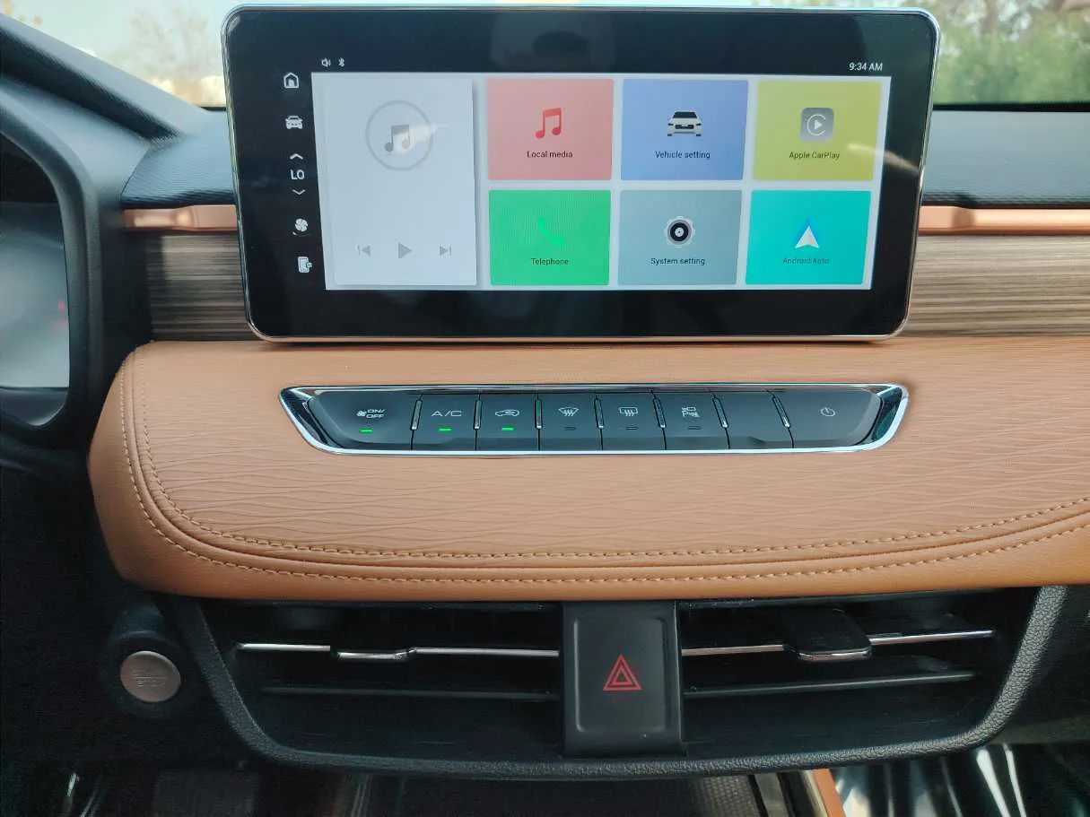 Car image 19