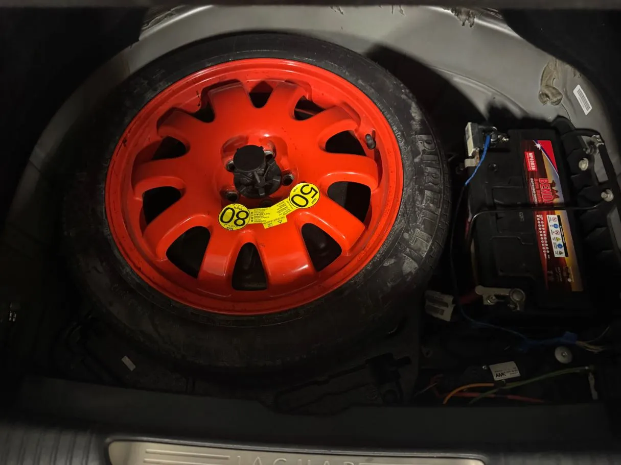 Car image 22