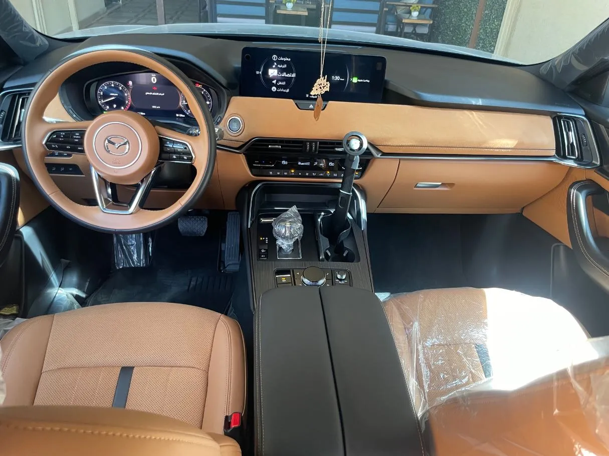 Car image 18