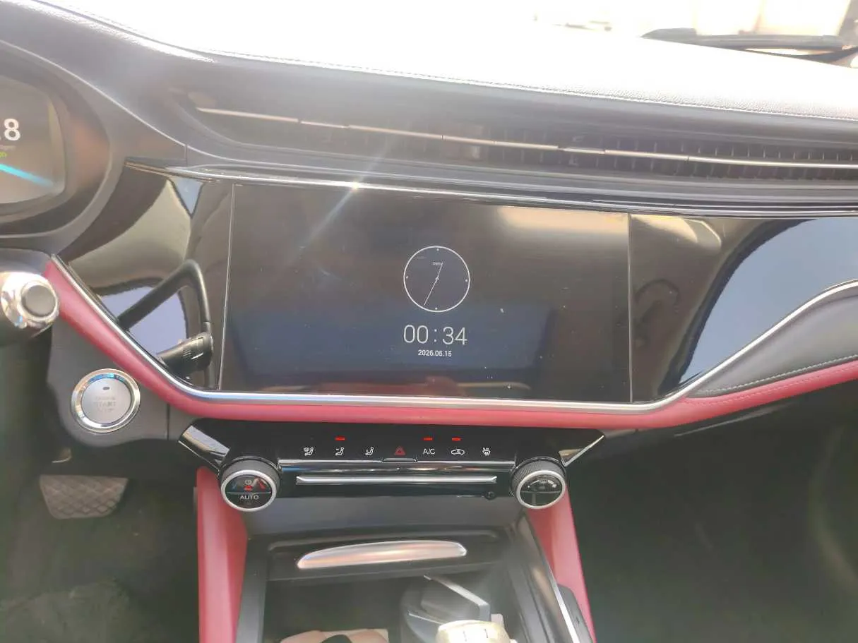 Car image 28