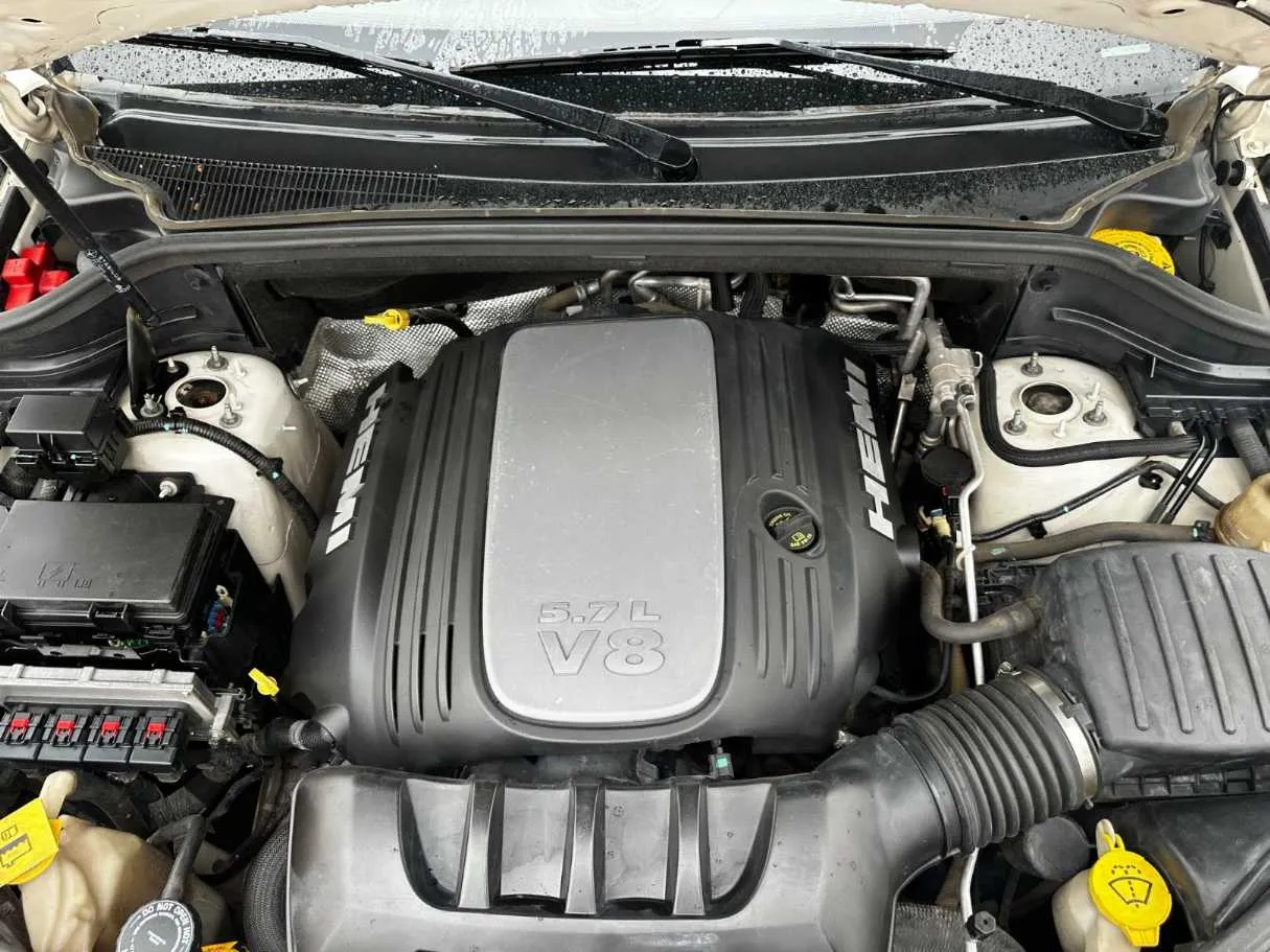 Car image 29