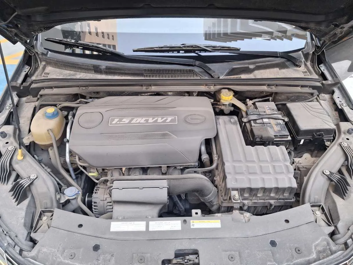 Car image 18