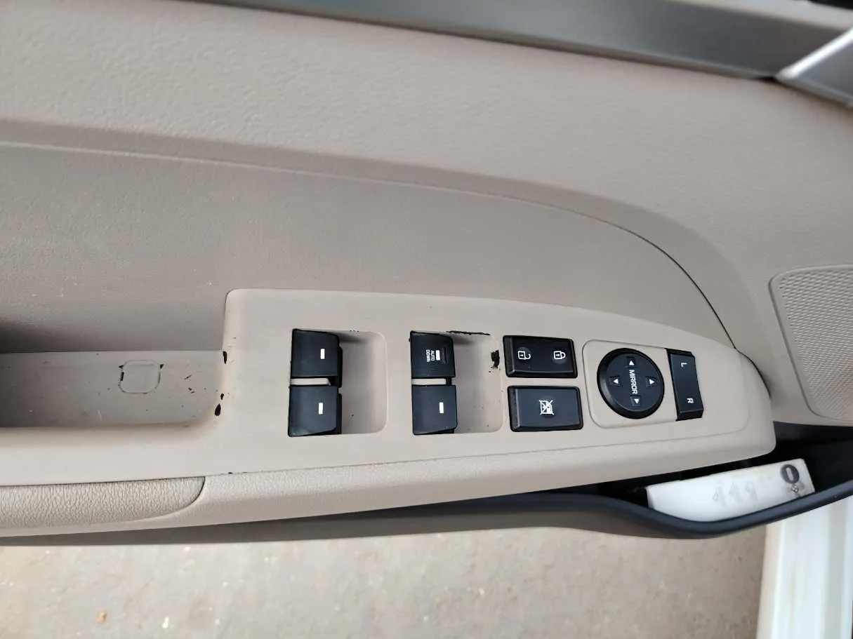Car image 42