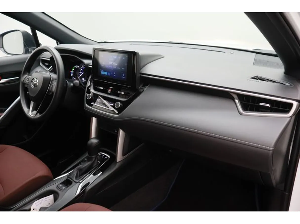 Car image 10