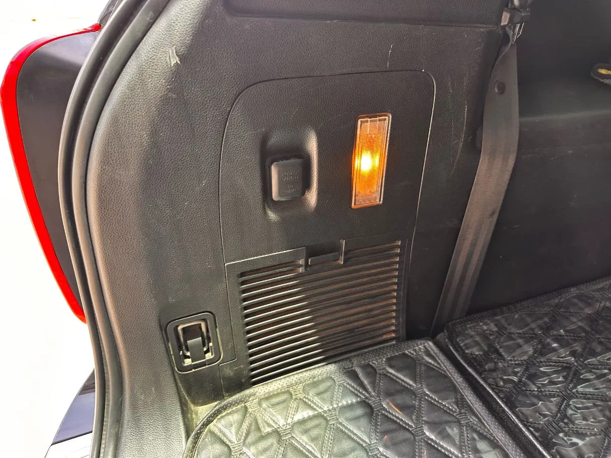 Car image 24