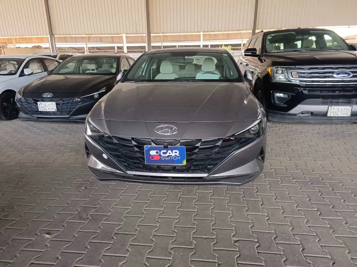 Car image 2