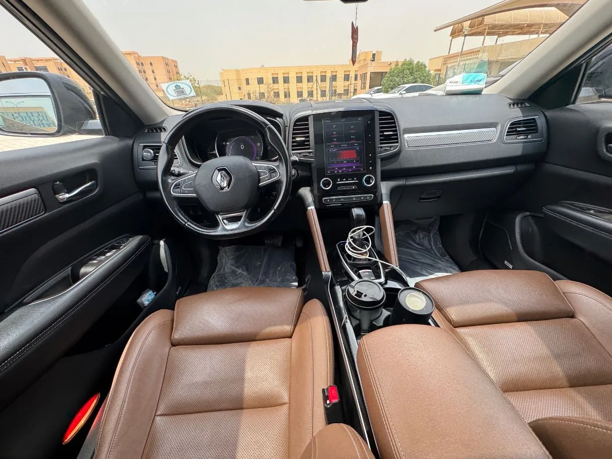 Car image 16