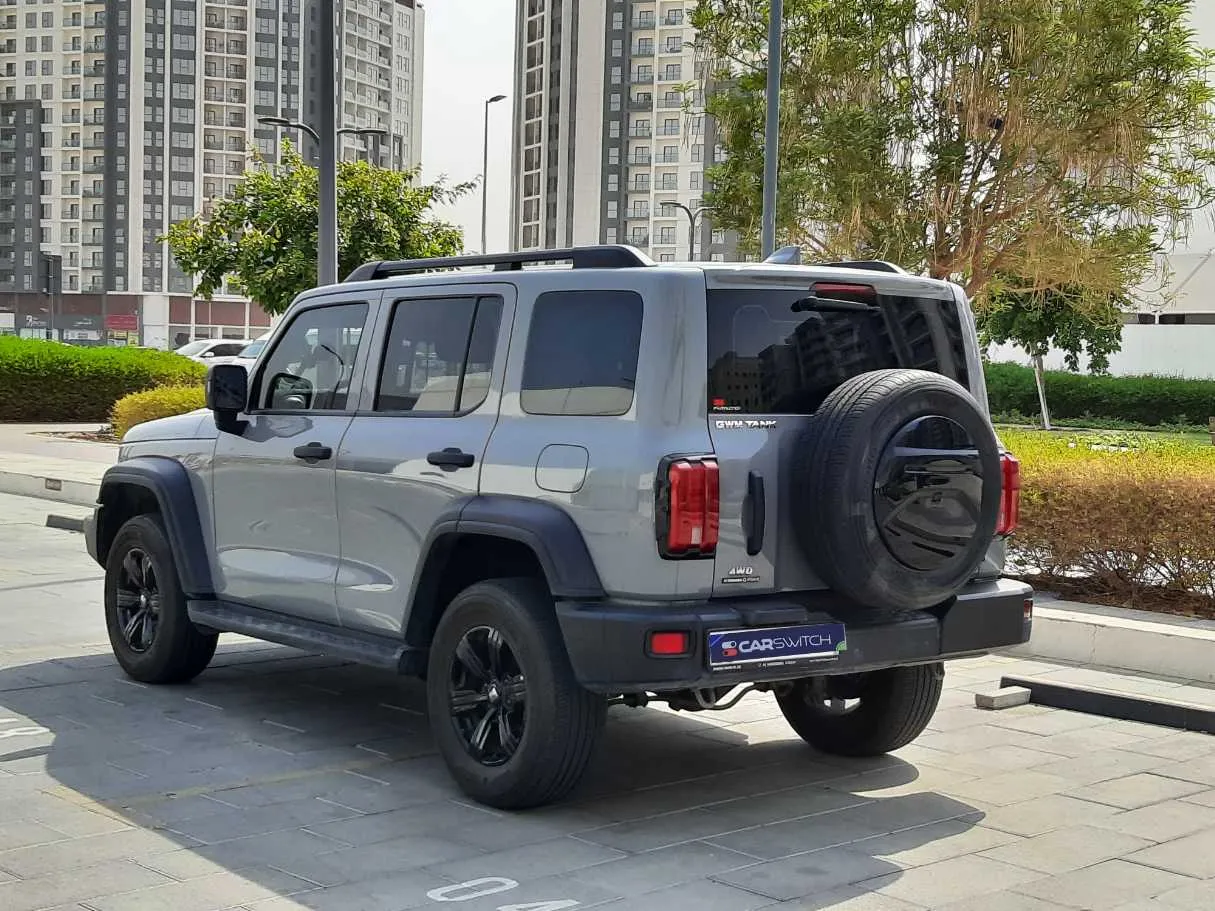 Car image 7