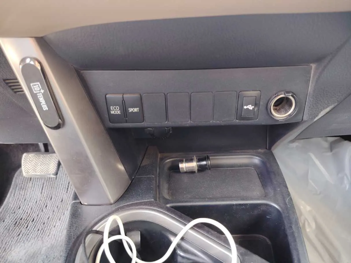 Car image 22