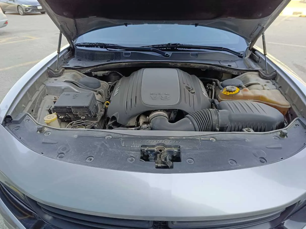 Car image 34