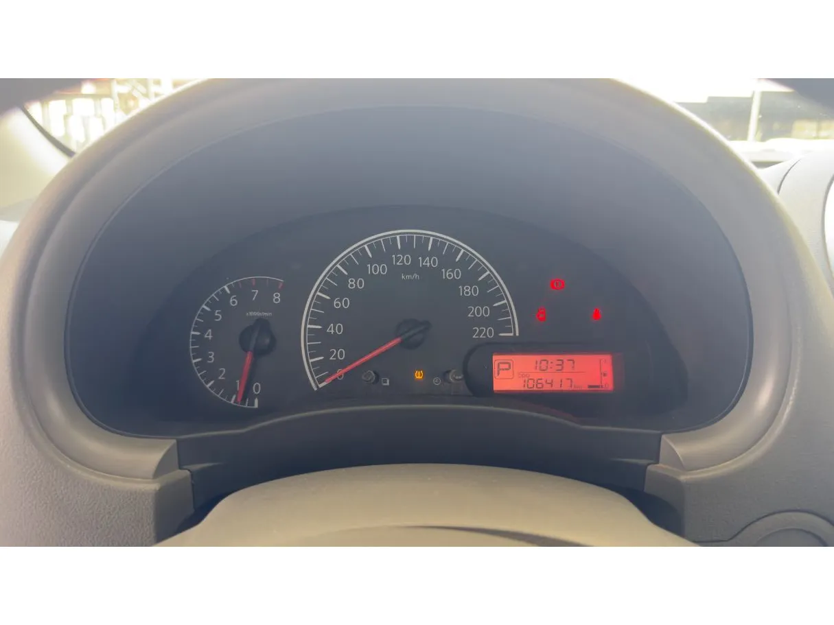 Car image 15