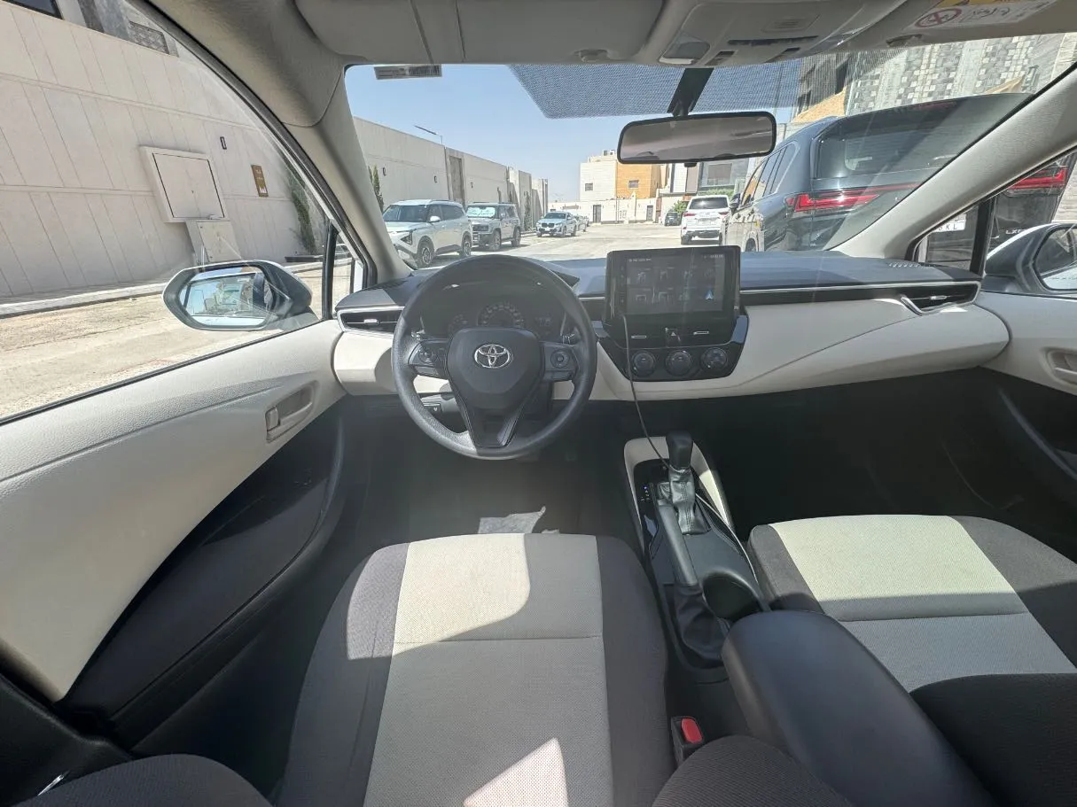 Car image 16