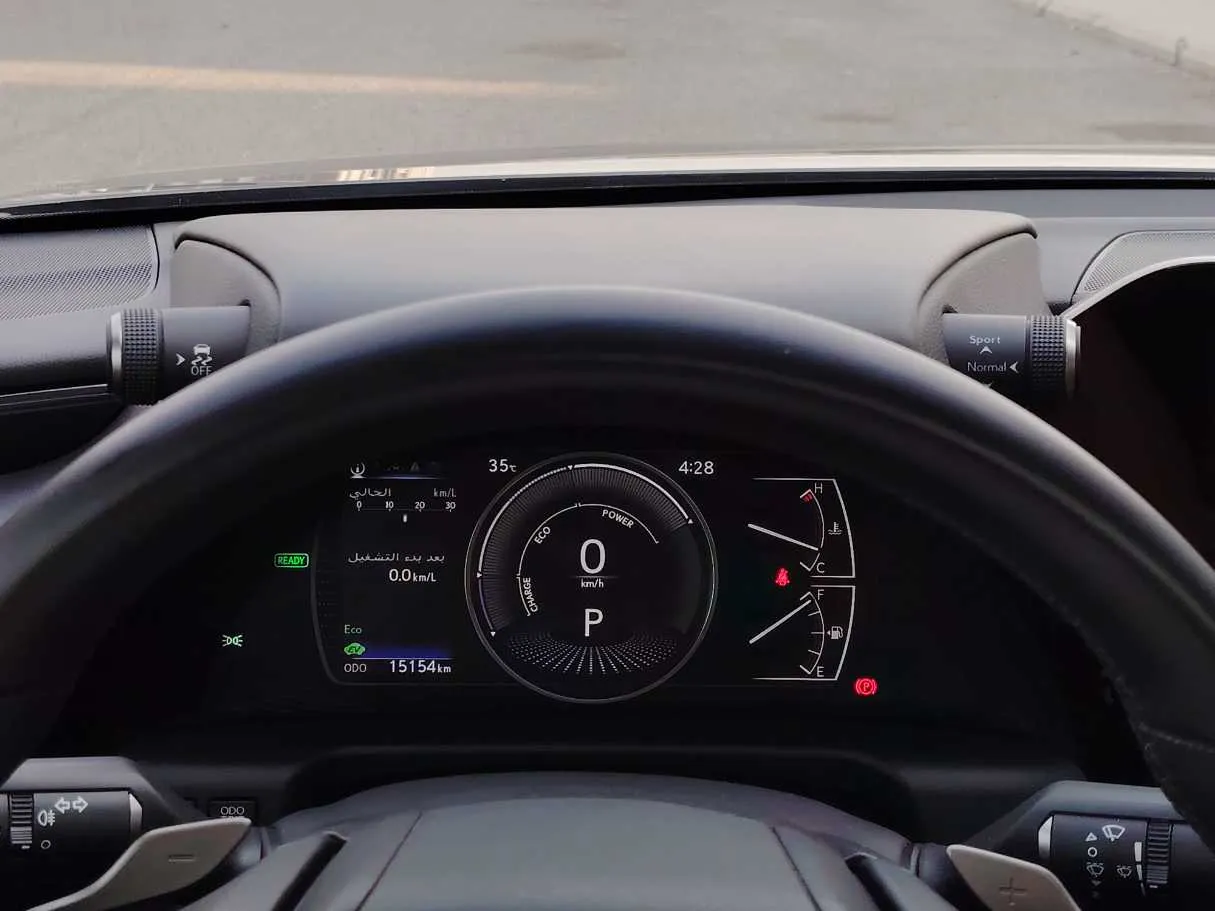Car image 26