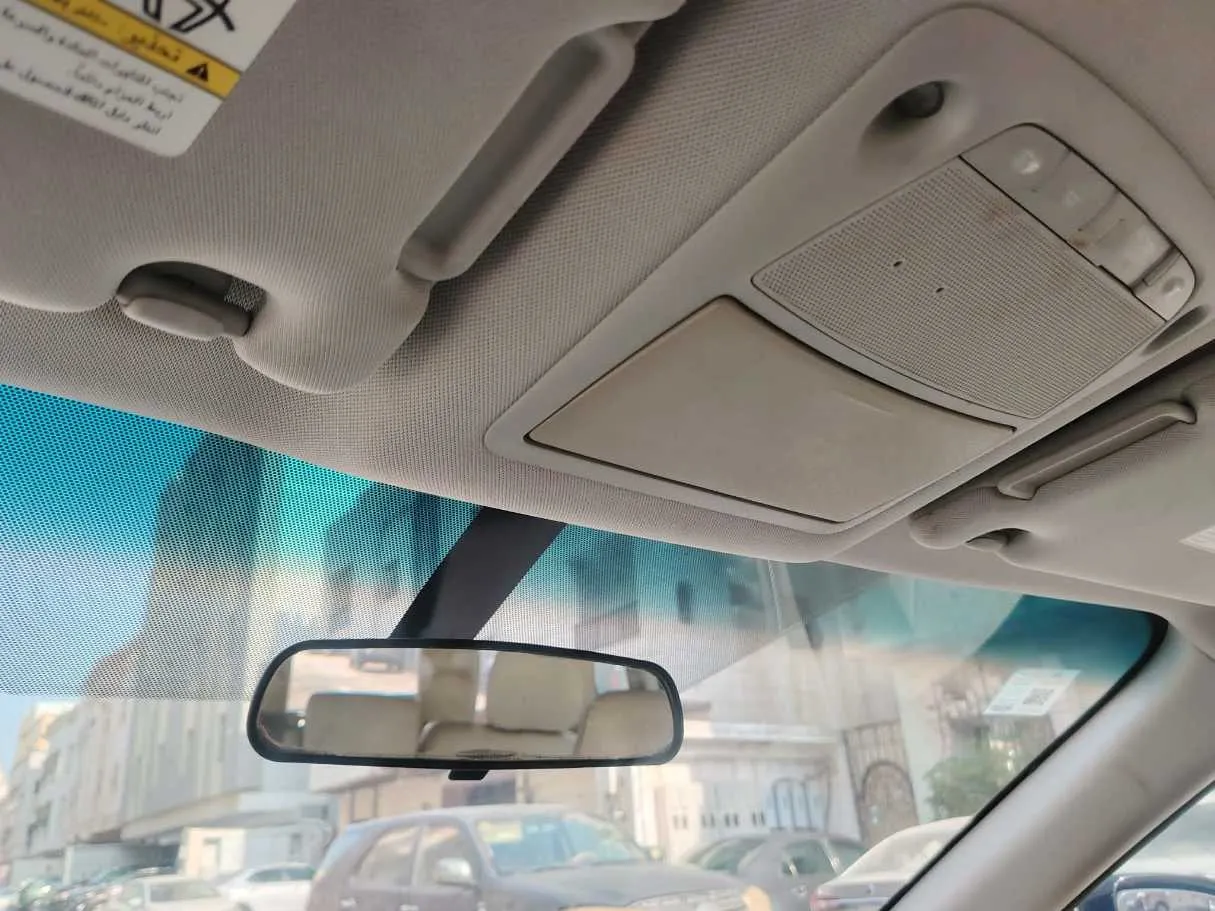 Car image 34