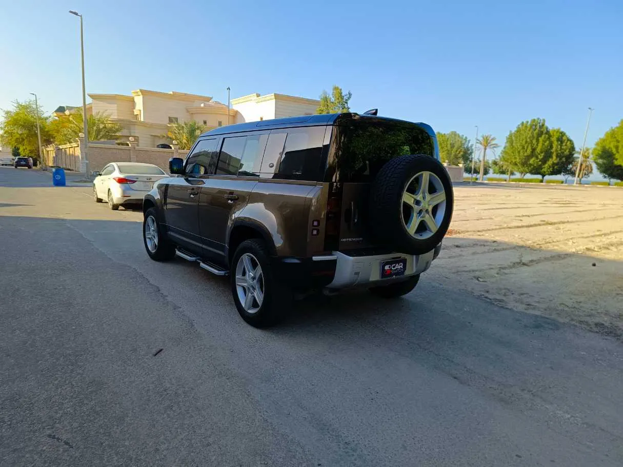 Car image 7