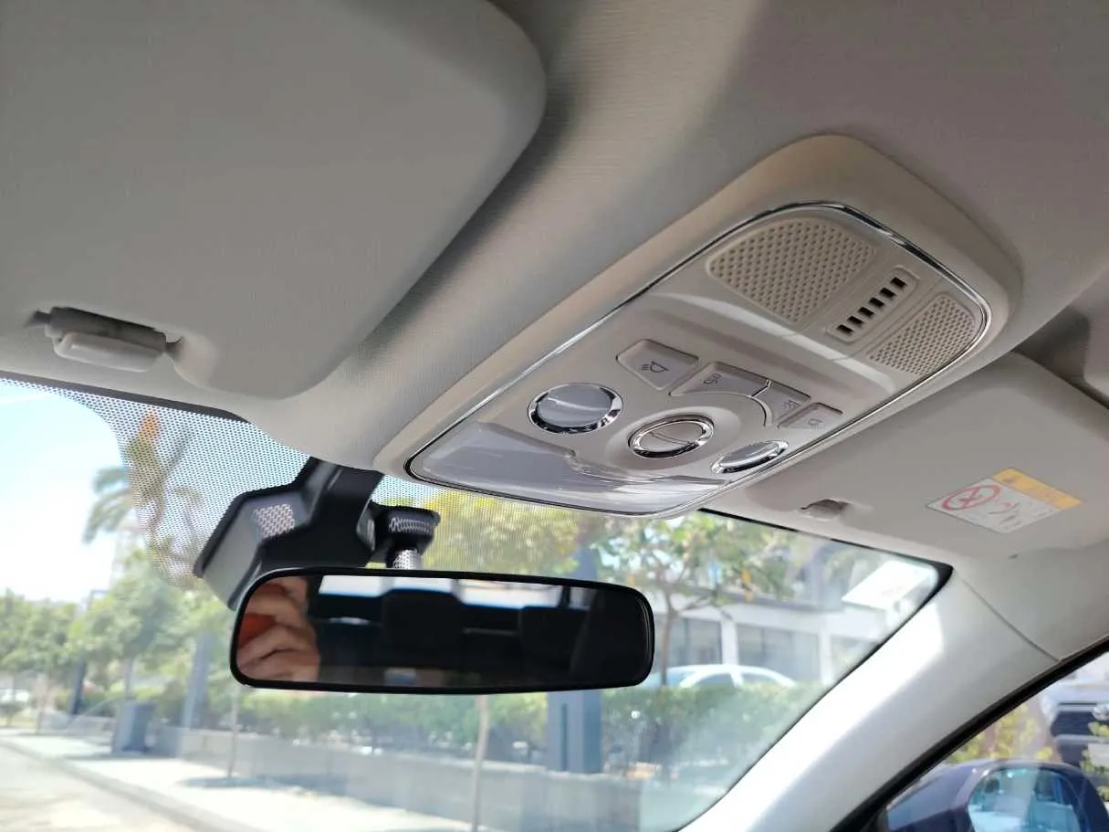 Car image 39