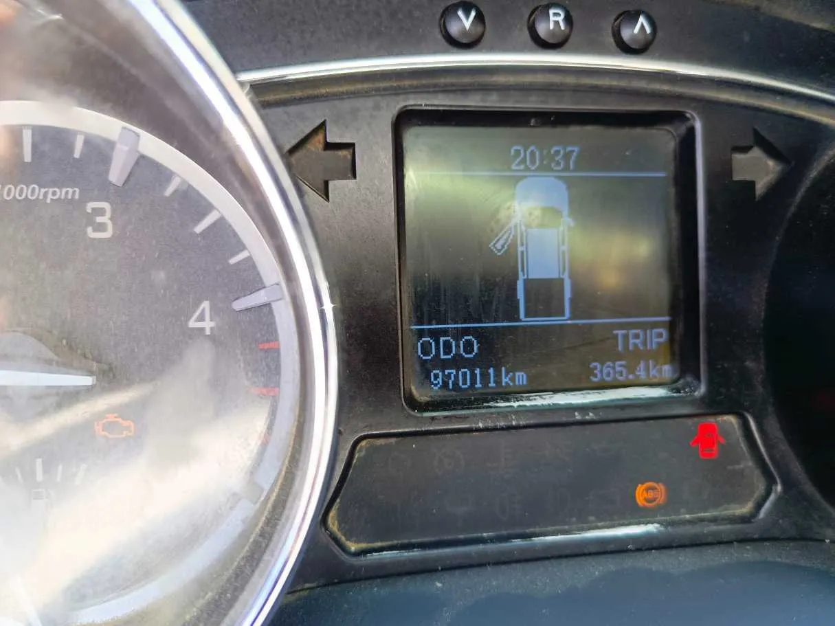 Car image 27