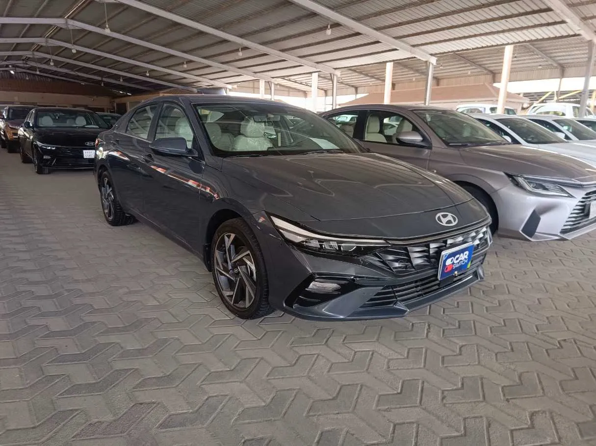 Car image 3